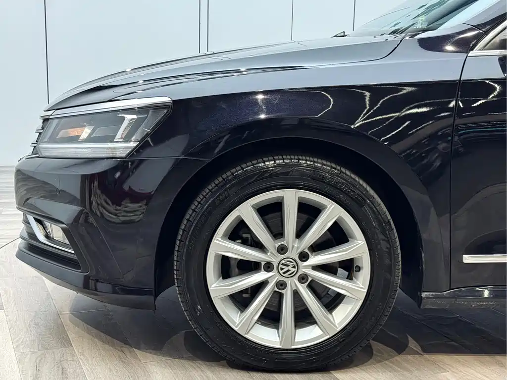 Volkswagen Passat 2018 — фото 22