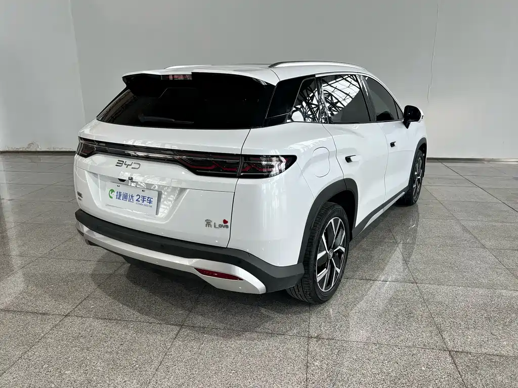 BYD L DM-i 2024 — фото 3