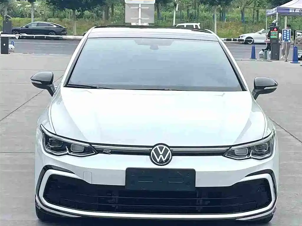 Volkswagen Golf 2023