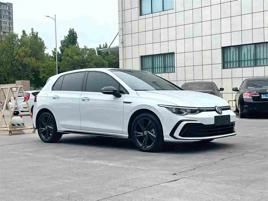 Volkswagen Golf 2023