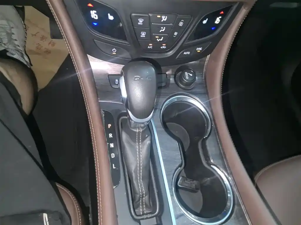 Buick Envision Plus 2016 — фото 13