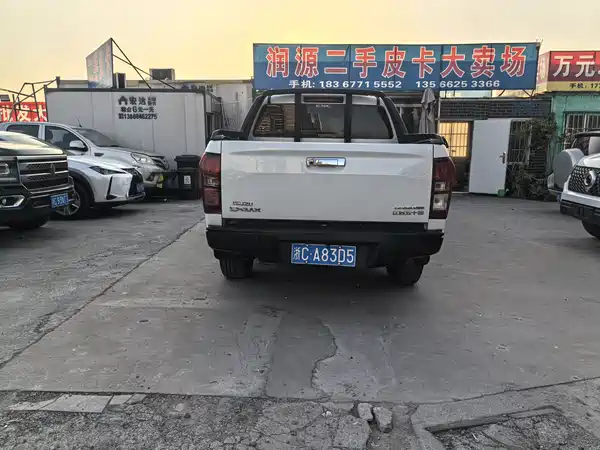 Isuzu D-MAX 2021