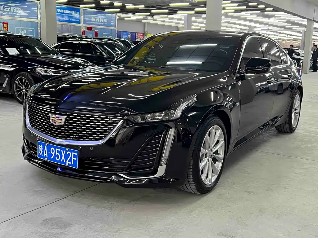 Cadillac CT5 2023 — фото 1