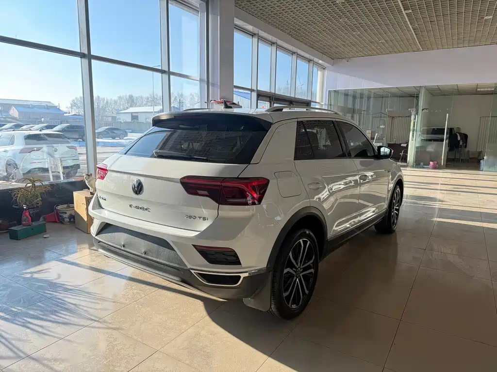 Volkswagen T-Roc 2022 — фото 10