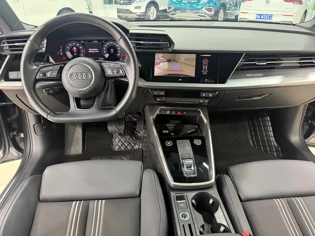 Audi A3 2023 — фото 17