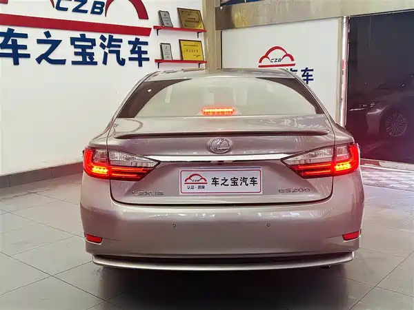 Lexus ES 2015