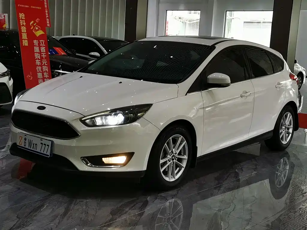 Ford Focus 2018 — фото 2