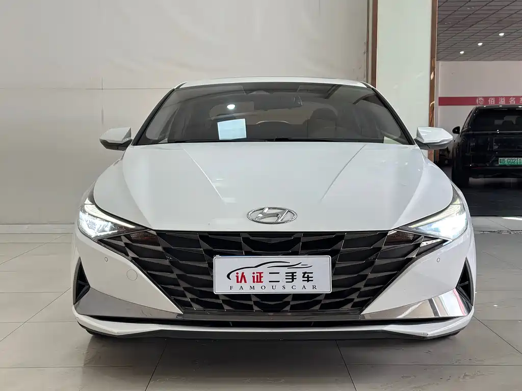 Hyundai Elantra 2022 — фото 2