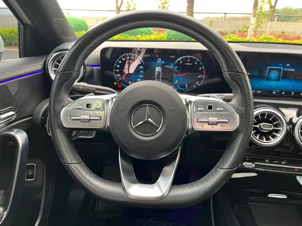 Mercedes-Benz A-Class 2021 — фото 10