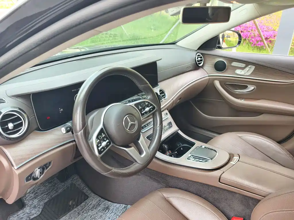 Mercedes-Benz E-Class 2020 — фото 8