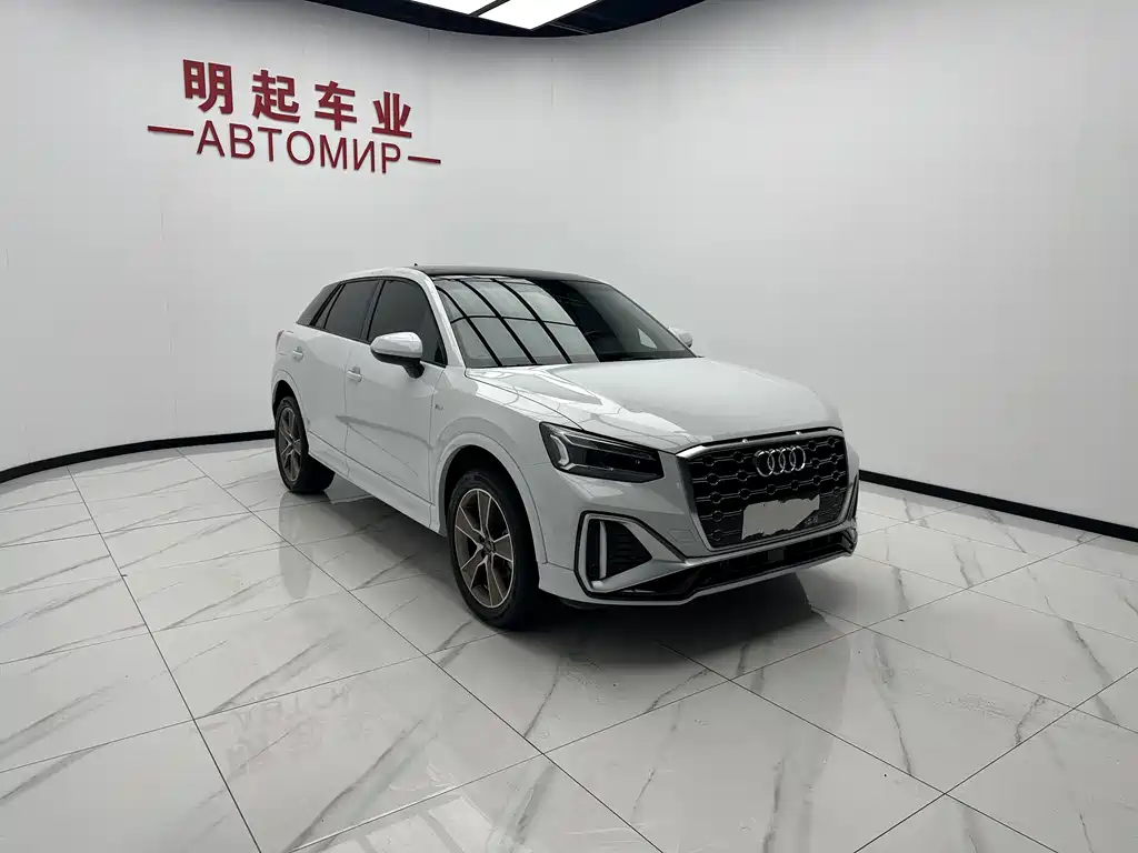 Audi Q2L 2022