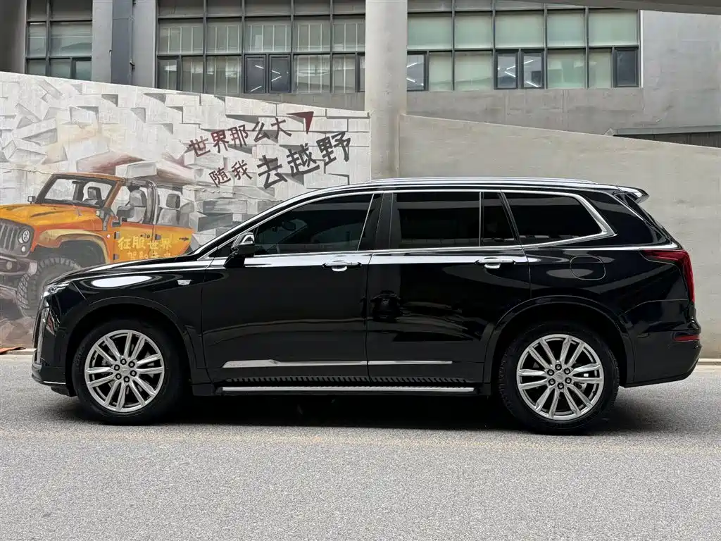 Cadillac XT6 2022 — фото 3