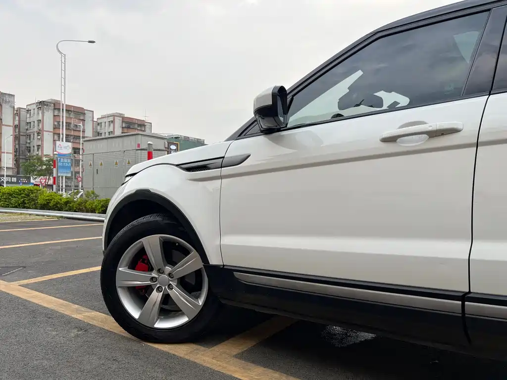 Land Rover Evoque 2018 — фото 7