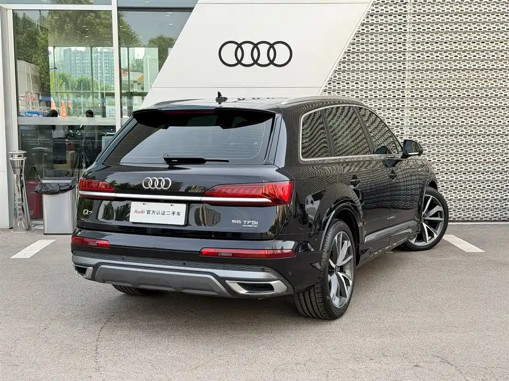 Audi Q7 2020 — фото 4
