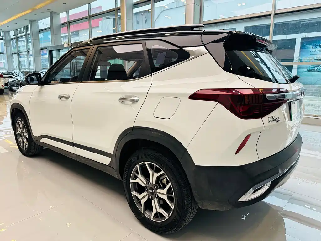 Kia KX3 2021 — фото 4