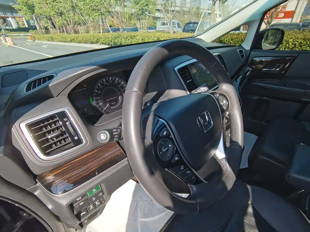 Honda Odyssey 2021 — фото 10