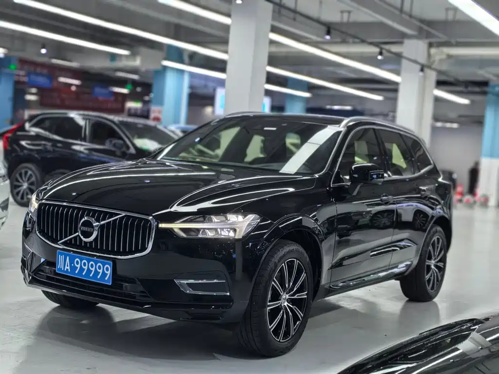 Volvo XC60 2020 — фото 1
