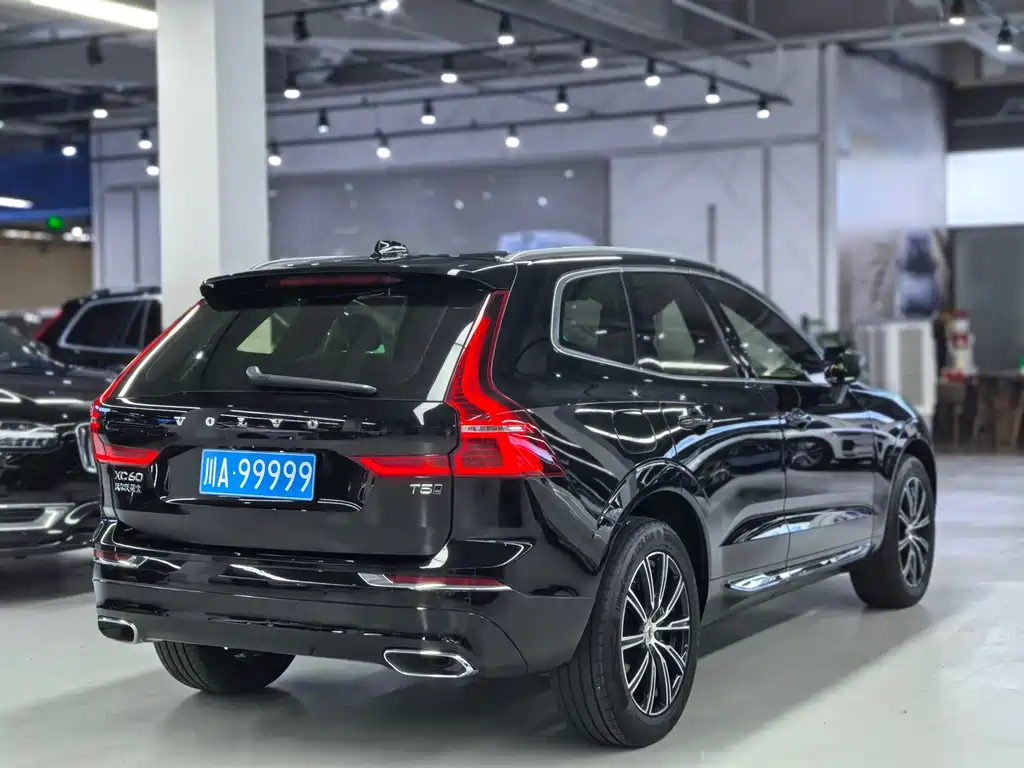 Volvo XC60 2020 — фото 11