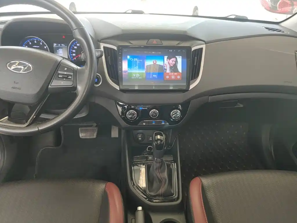 Hyundai ix25 2018 — фото 13