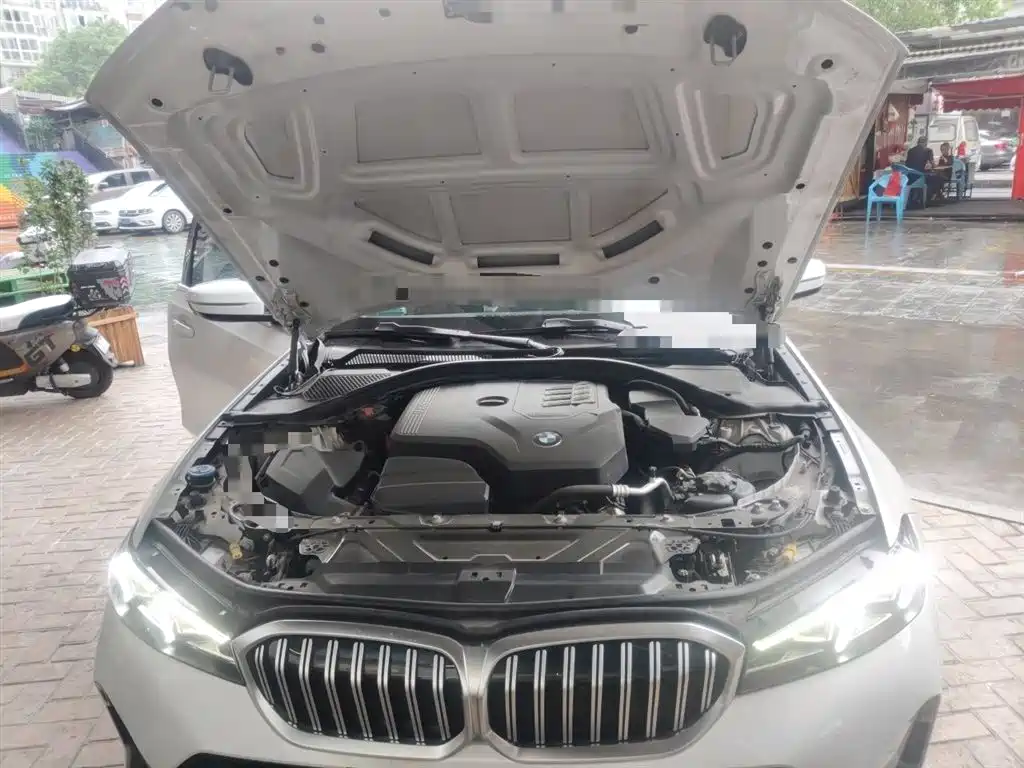 BMW 3 Series 2023 — фото 16