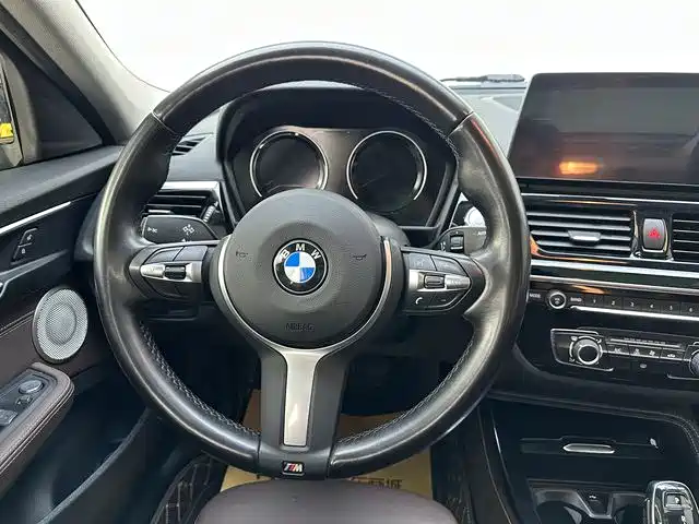 BMW 1 Series 2022 — фото 14