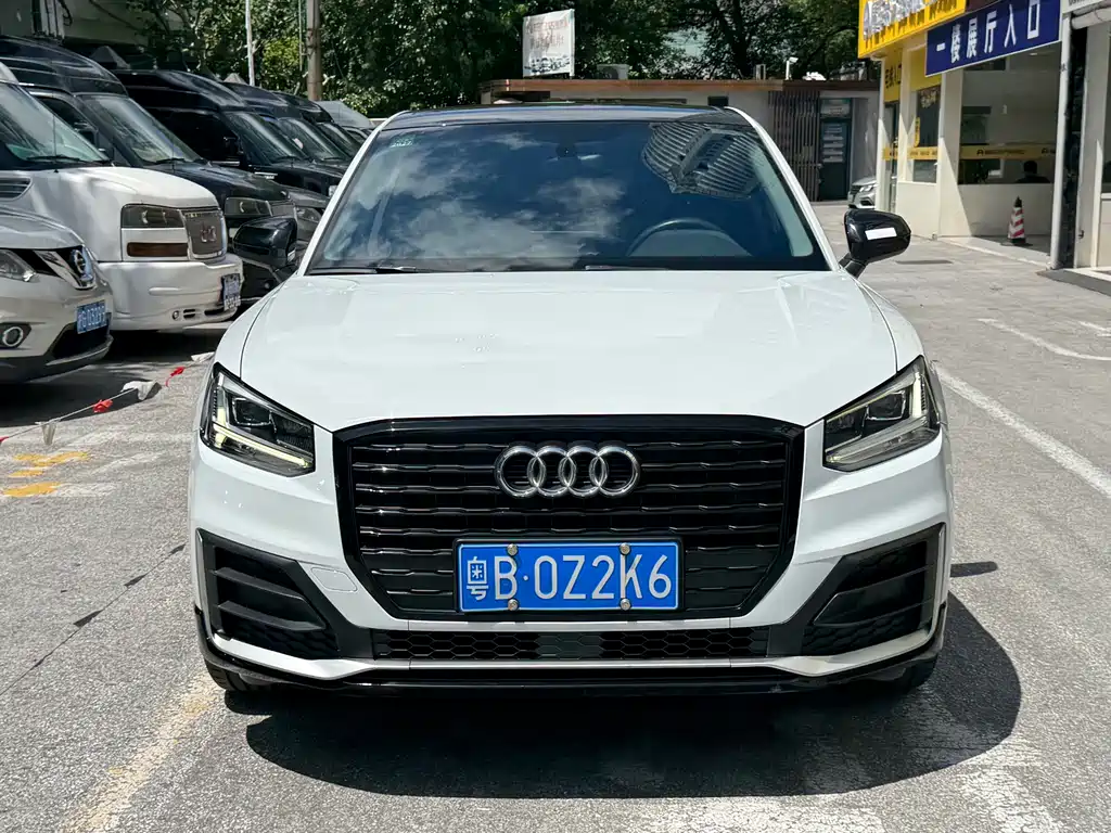 Audi Q2L 2019