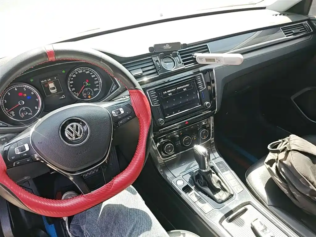 Volkswagen Passat 2018 — фото 10