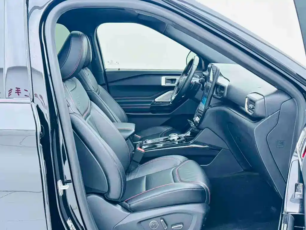 Ford Explorer 2021 — фото 15