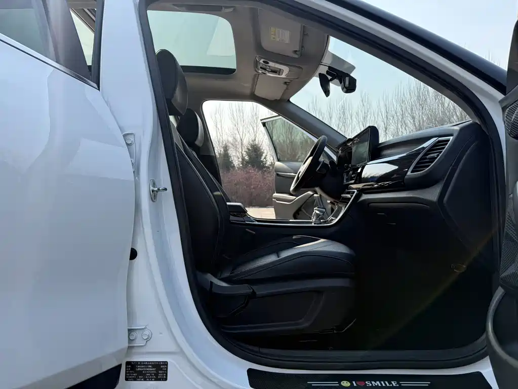 Kia KX3 2022 — фото 14