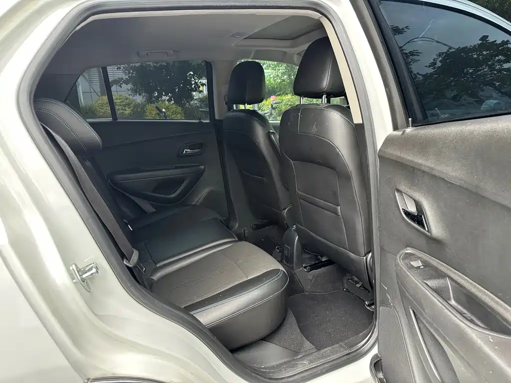 Chevrolet Trax 2015 — фото 13