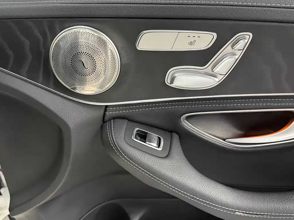 Mercedes-Benz C-Class 2019