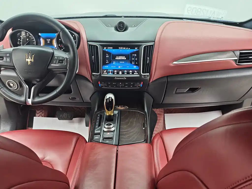 Maserati Levante 2017 — фото 9