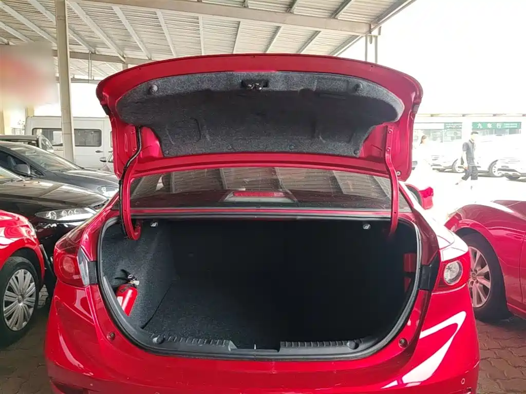 Mazda 3 Axela 2016 — фото 19