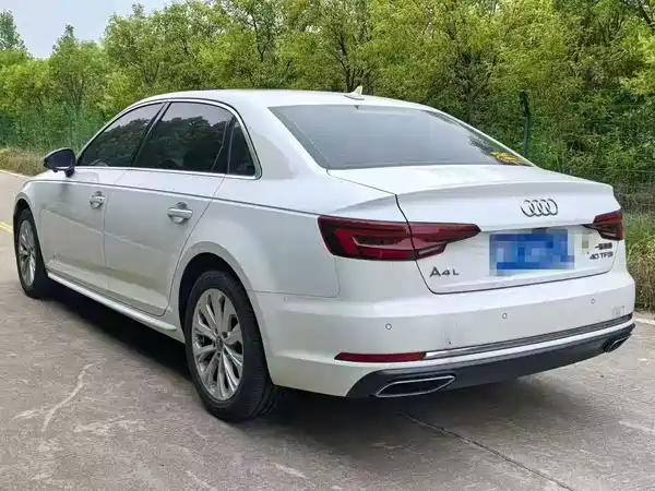 Audi A4L 2020