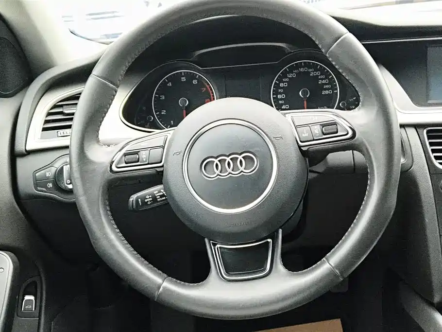 Audi A4L 2013 — фото 15