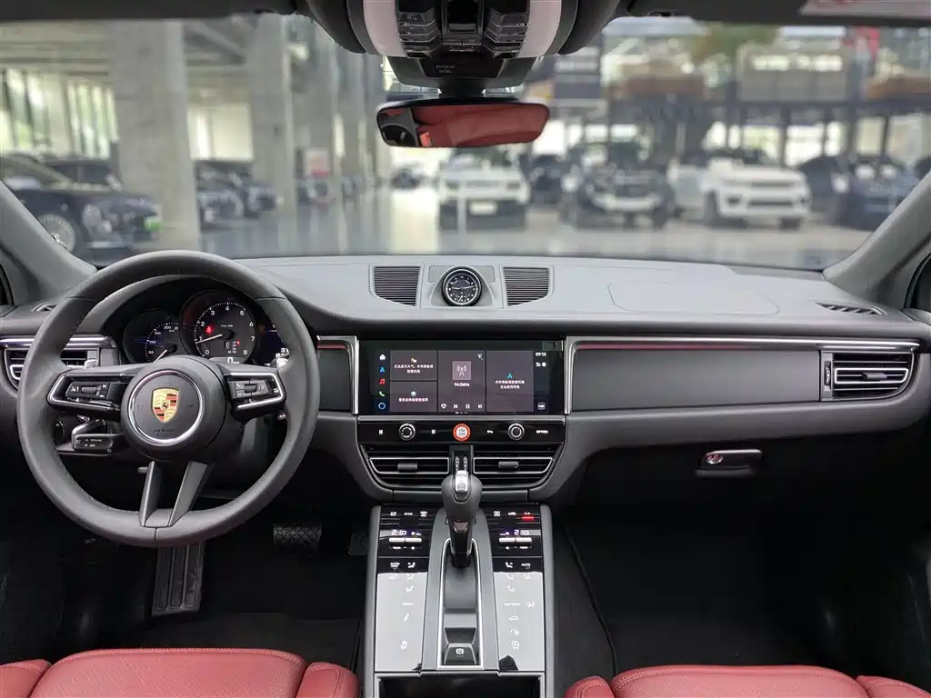 Porsche Macan 2024 — фото 12