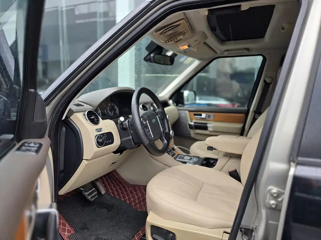 Land Rover Discovery 2013