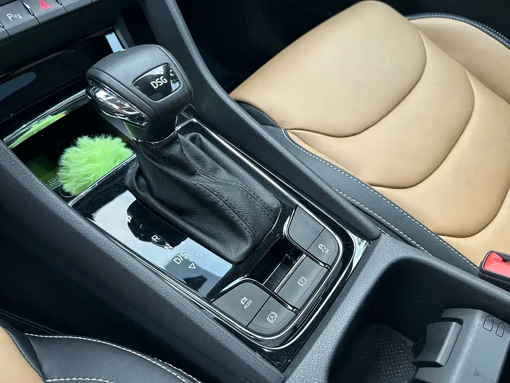 Skoda Kodiaq GT 2021 — фото 12