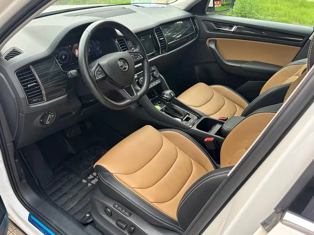 Skoda Kodiaq GT 2021 — фото 10