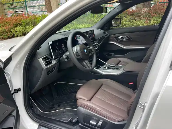 BMW 3 Series 2023