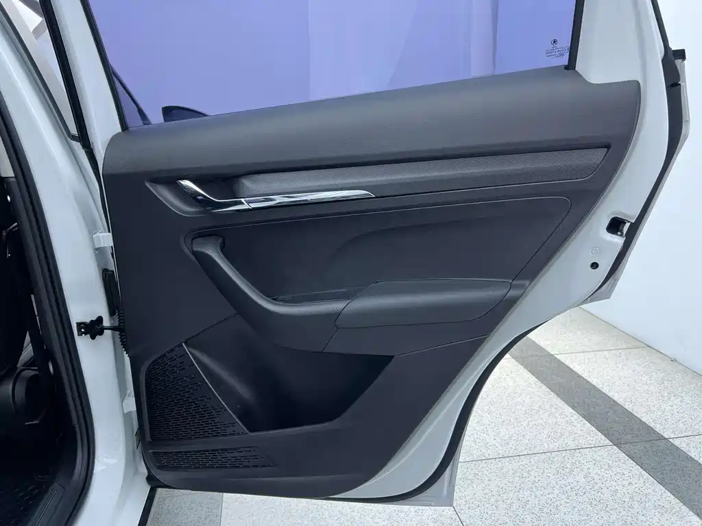 Skoda Kamiq 2023 — фото 2