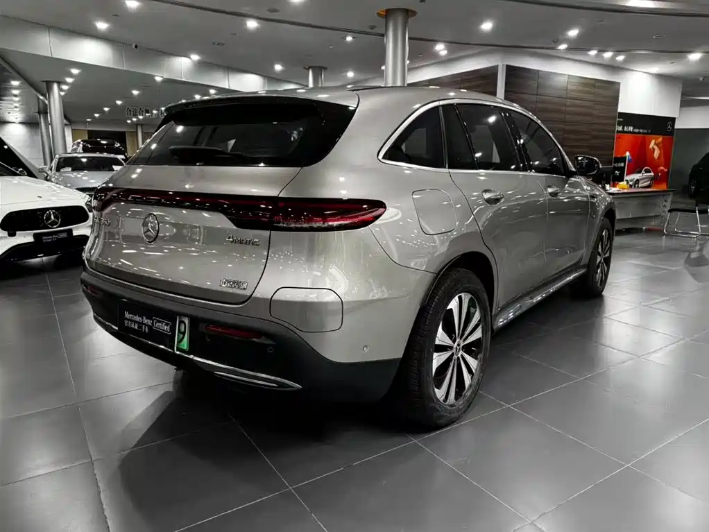 Mercedes-Benz EQC 2023 — фото 5