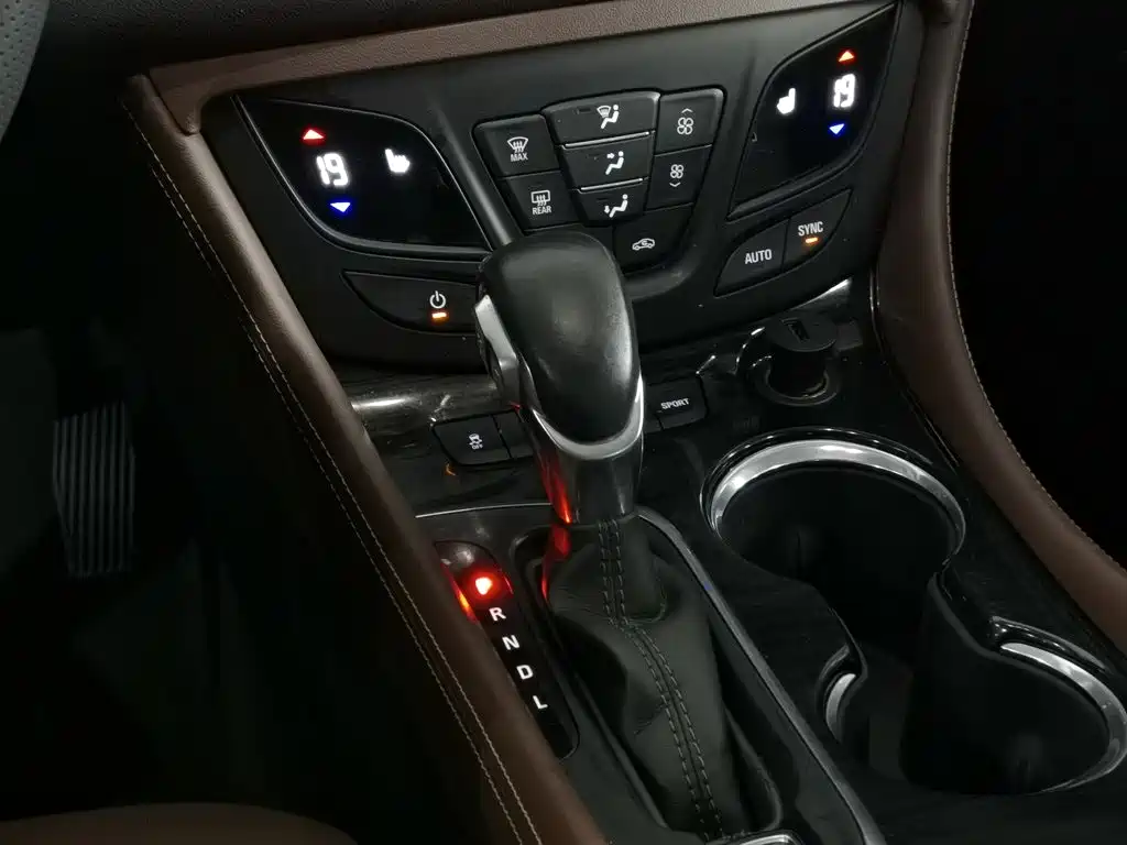 Buick Envision Plus 2018 — фото 13