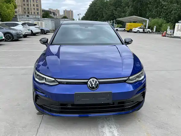 Volkswagen Golf 2023
