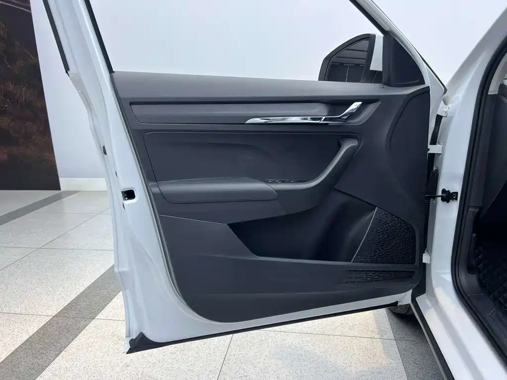 Skoda Kamiq 2023 — фото 4