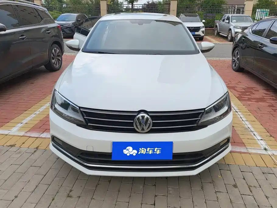 Volkswagen Sagitar 2019