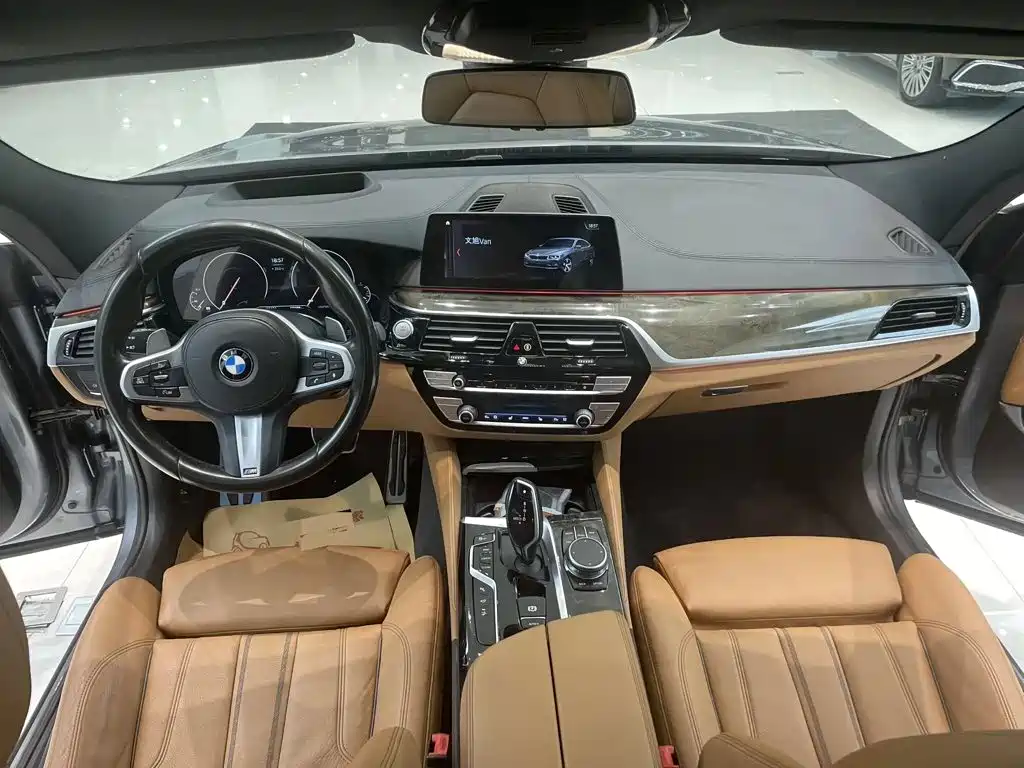 BMW 6 Series GT 2019 — фото 6