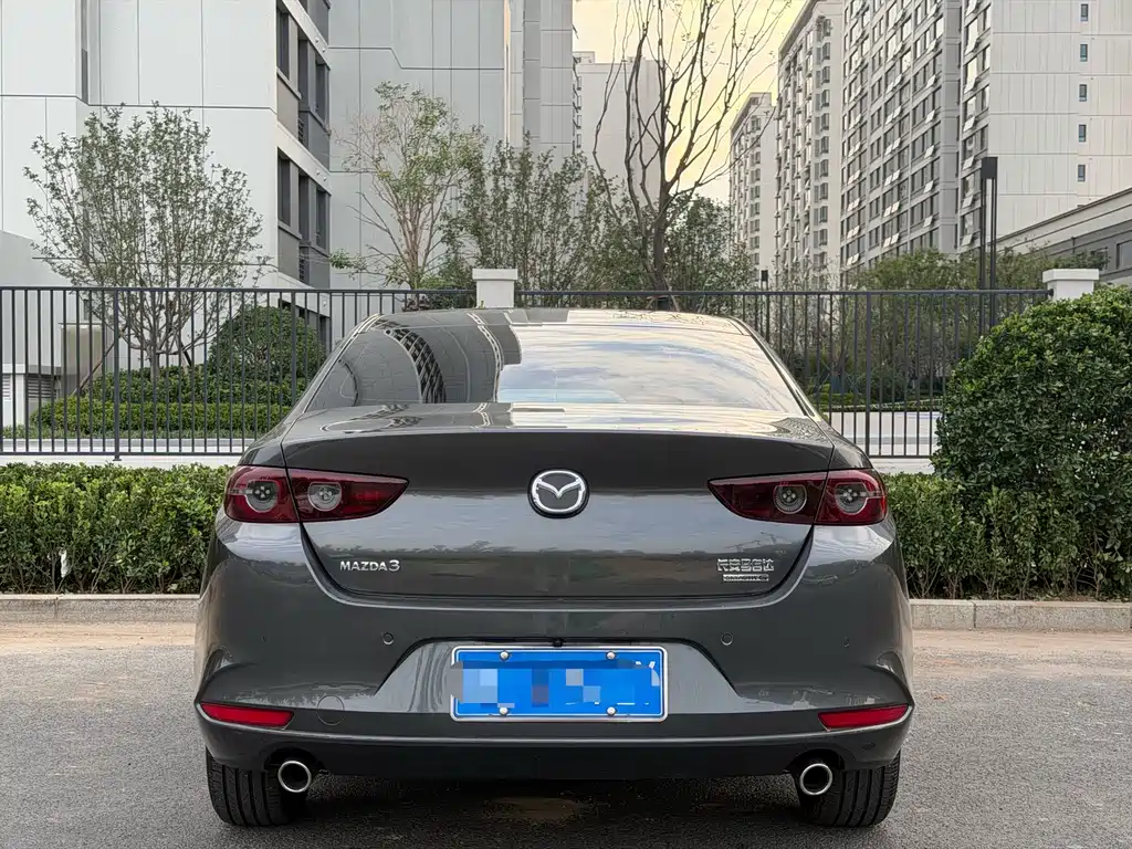 Mazda 3 Axela 2022