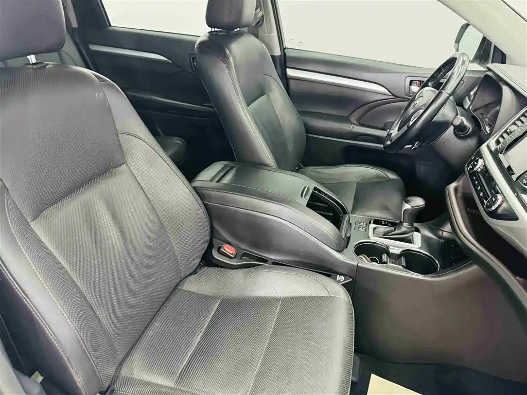 Toyota Highlander 2016 — фото 28