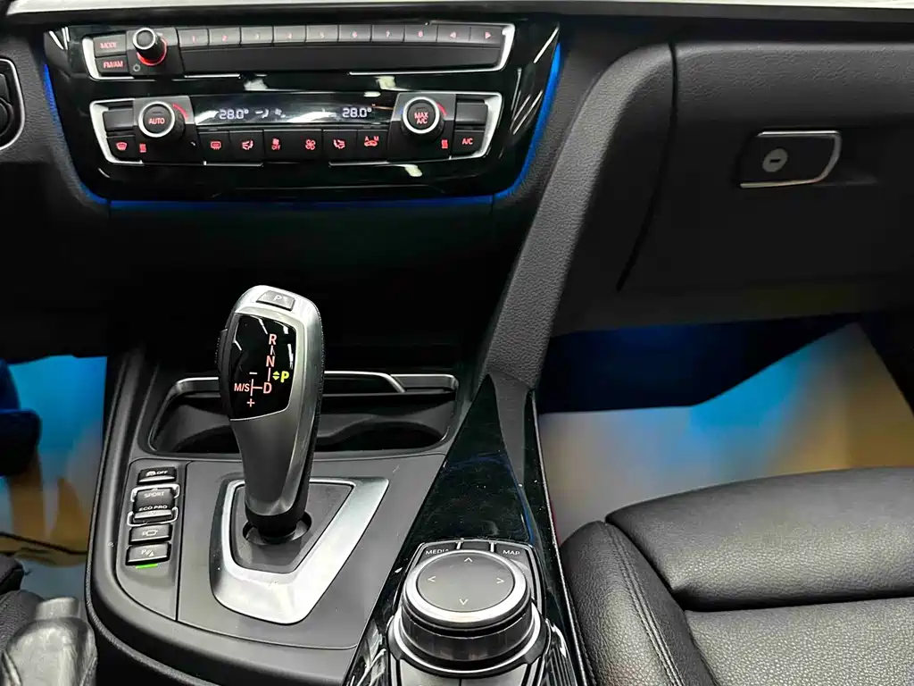 BMW 3 Series GT 2019 — фото 17